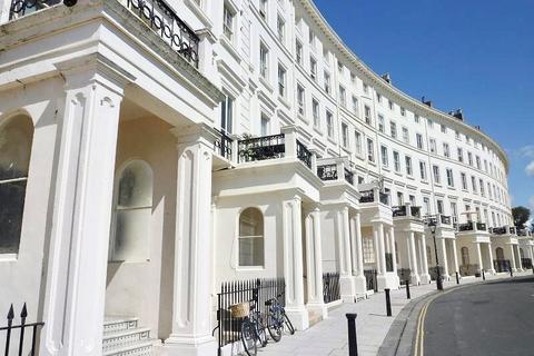 2 bedroom apartment to rent, Adelaide Crescent, Hove