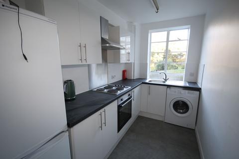 2 bedroom flat to rent, FURZE HILL, BRIGHTON