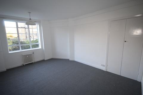 2 bedroom flat to rent, FURZE HILL, BRIGHTON