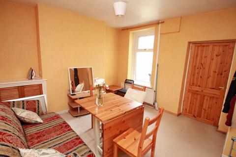 3 bedroom terraced house to rent, Letty Street, Cardiff CF24