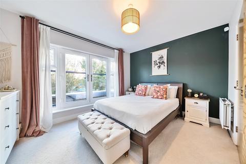22 Peony Drive, Mitcham Junction, Mitcham, CR4 4FT