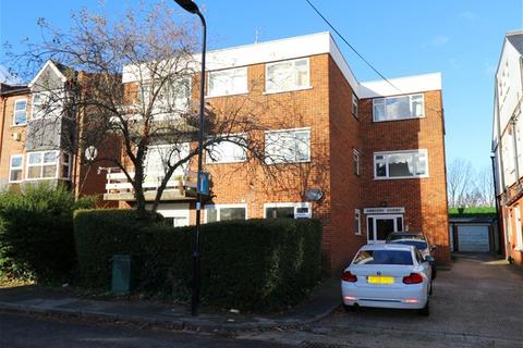 2 bedroom flat for sale, Oakley Avenue, Ealing Common, London