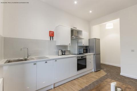 2 bedroom flat to rent, Raeberry Street, Glasgow, Glasgow City, G20