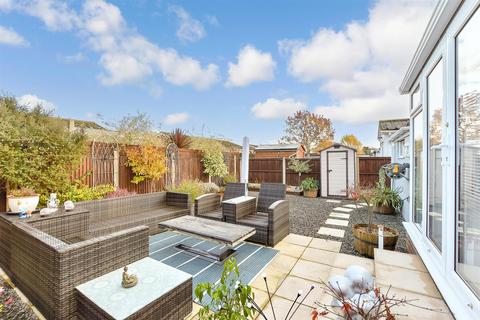 14 Dove Close, Hythe, CT21 6RB