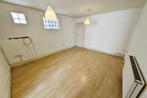 2 bedroom flat to rent, Haydn Road, Sherwood, Nottingham, NG5 2LG