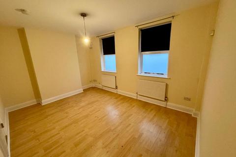 2 bedroom flat to rent, Haydn Road, Sherwood, Nottingham, NG5 2LG