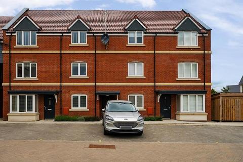 2 bedroom flat for sale, Roman Place, Westbury, Wiltshire, BA13 4GH