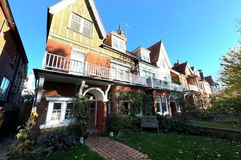 2 bedroom maisonette to rent, New Church Road, Hove, East Sussex, BN3 4FH