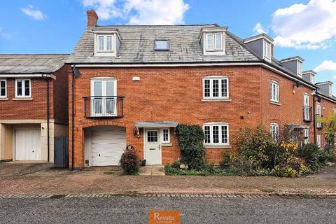 4 bedroom semi-detached house for sale, Desborough, Kettering NN14