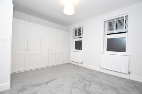 2 bedroom terraced house to rent, Watcombe Road, Londons, SE25