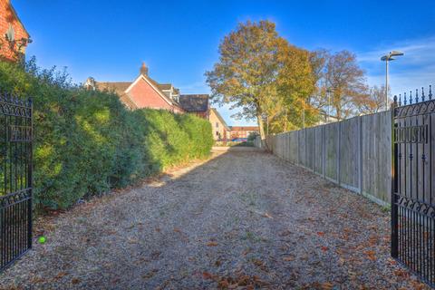 5 bedroom detached house for sale, Commercial Road, DEREHAM NR19