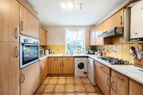 4 bedroom apartment for sale, Brook Drive, London