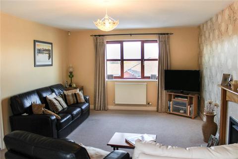 4 bedroom semi-detached house for sale, Box Tree Grove, Keighley, West Yorkshire, BD21