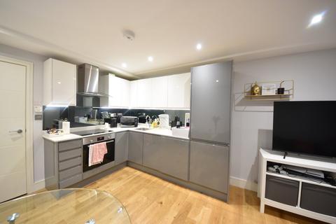 1 bedroom apartment for sale, Treadaway Hill, Loudwater, High Wycombe, Buckinghamshire, HP10