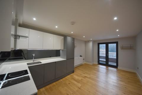 1 bedroom apartment for sale, Treadaway Hill, Loudwater, High Wycombe, Buckinghamshire, HP10