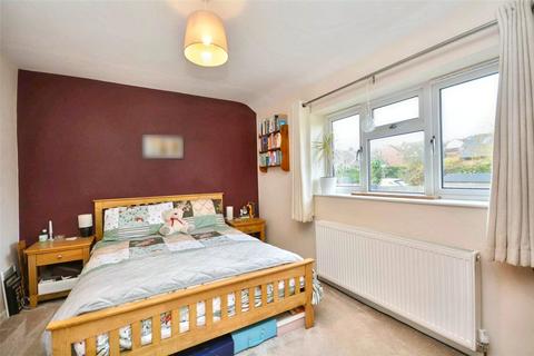 3 bedroom terraced house for sale, Highfield Road, Pudsey, West Yorkshire