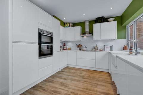 149 Elmbridge Avenue, Surbiton, KT5 9HE