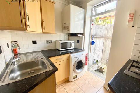 1 bedroom in a house share to rent, London N9