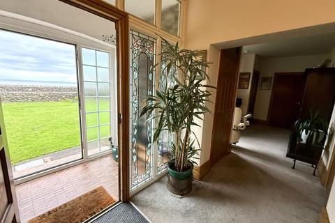 undefined, Dolgoed, Llwyngwril LL37 2JE