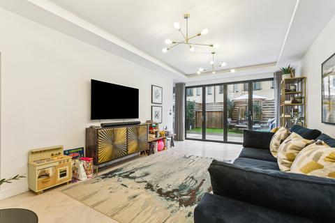 4 bedroom terraced house to rent, Mauleverer Road, London SW2