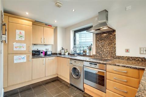 3 bedroom flat for sale, Dolben Court, Montaigne Close, London, SW1P