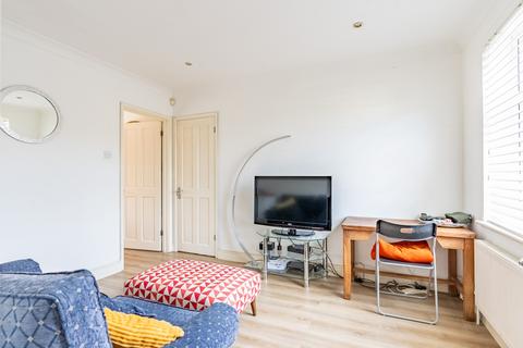 14 Broomfield, Park Street, St Albans, AL2 2HY