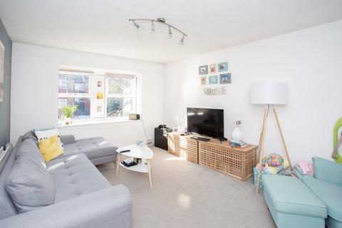 14 Lime Tree Place, St Albans, AL1 3BD
