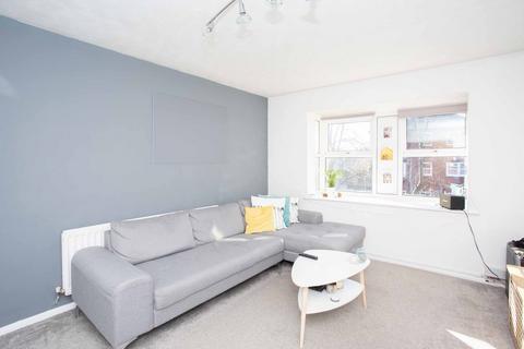 14 Lime Tree Place, St Albans, AL1 3BD