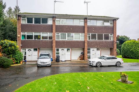 3 bedroom terraced house to rent, Old Rectory Close, Hertfordshire AL5