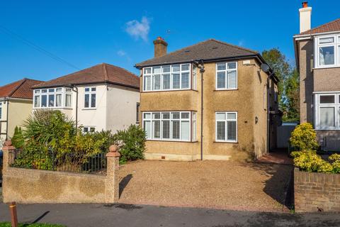 4 bedroom detached house to rent, Waverley Way, Surrey SM5