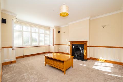 4 bedroom detached house to rent, Waverley Way, Surrey SM5