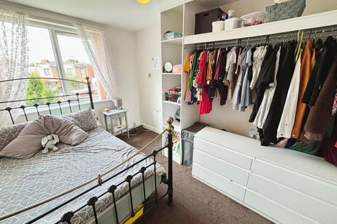 2c Hart Road, Manchester, M14 7LE