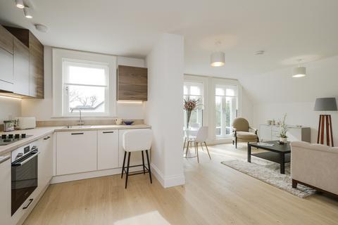 1 bedroom apartment for sale, Blenheim Road, London SW20