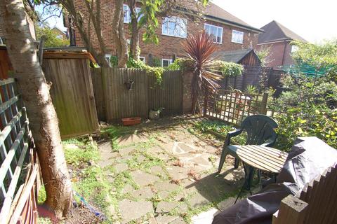 2 bedroom maisonette to rent, Braeside Avenue, Wimbledon SW19