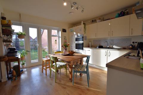 3 bedroom semi-detached house for sale, Oriel Meadows, Worcestershire WR11