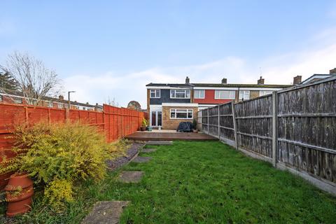 2 bedroom end of terrace house for sale, Radburn Close, Essex CM18