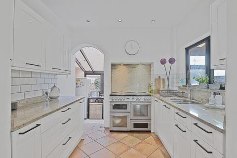 undefined, Romford Road, Chigwell IG7