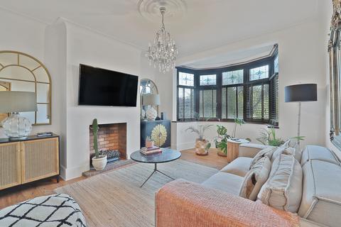 undefined, Romford Road, Chigwell IG7