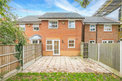 8 Tewkesbury Close, Loughton, IG10 3NT