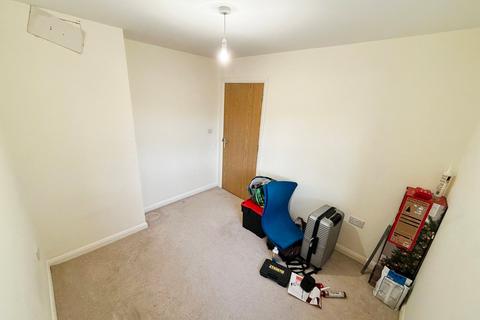 2 bedroom apartment to rent, Wordsworth Road, Manchester M34