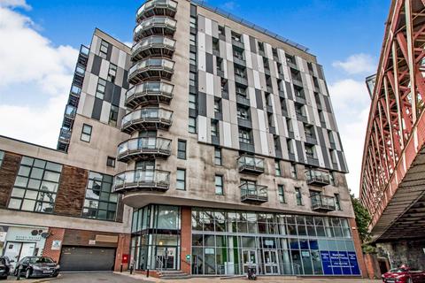 2 bedroom apartment to rent, Chapel Street, Greater Manchester M3