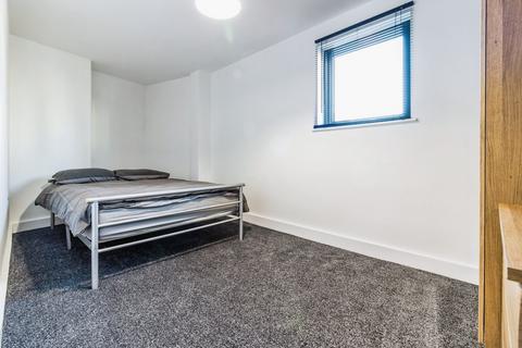 2 bedroom apartment to rent, Chapel Street, Greater Manchester M3