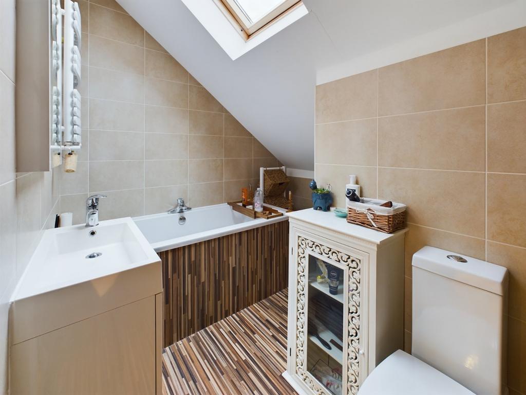 En Suite Bathroom