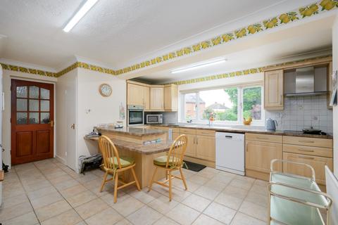 4 bedroom detached house for sale, Church Farm Lane, Leicester LE8