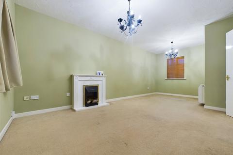 1 bedroom flat to rent, Gresham Close, Essex CM14