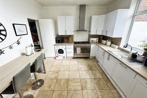 2 bedroom terraced house to rent, New Cross Street, Manchester M27