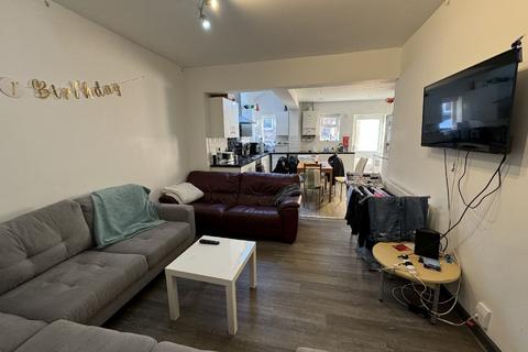 6 bedroom house share to rent, Nottingham NG7