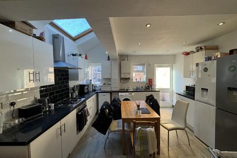 6 bedroom house share to rent, Nottingham NG7