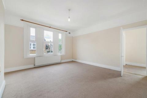 2 bedroom flat to rent, London, CR