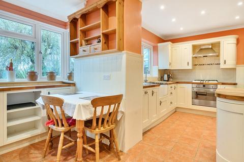 17 Cherry Tree Close, Billingshurst, RH14 9NG
